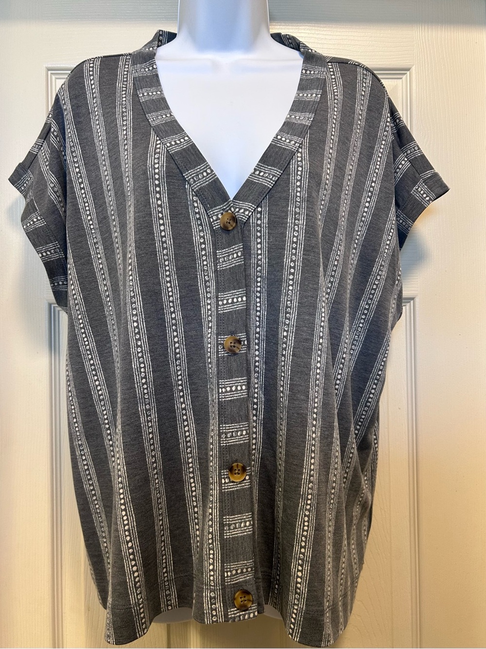 🩶 BOBEAU • Striped Button Up Top